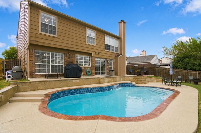 6808 Quail Meadow Drive, Watauga, TX 76148