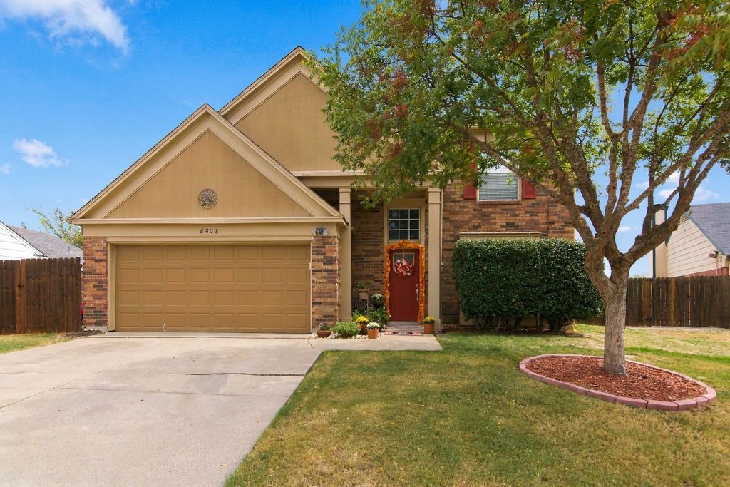 6808 Quail Meadow Drive, Watauga, TX 76148