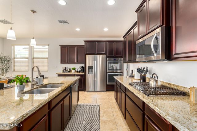 2499 W DAPPLE GRAY Court, San Tan Valley, AZ 85144