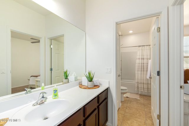 2499 W DAPPLE GRAY Court, San Tan Valley, AZ 85144