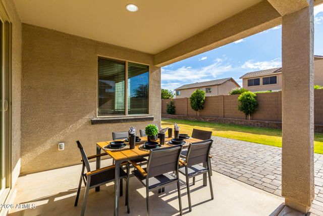 2499 W DAPPLE GRAY Court, San Tan Valley, AZ 85144