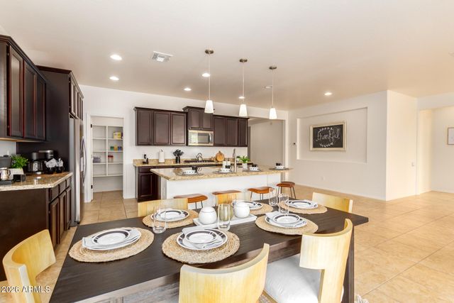 2499 W DAPPLE GRAY Court, San Tan Valley, AZ 85144