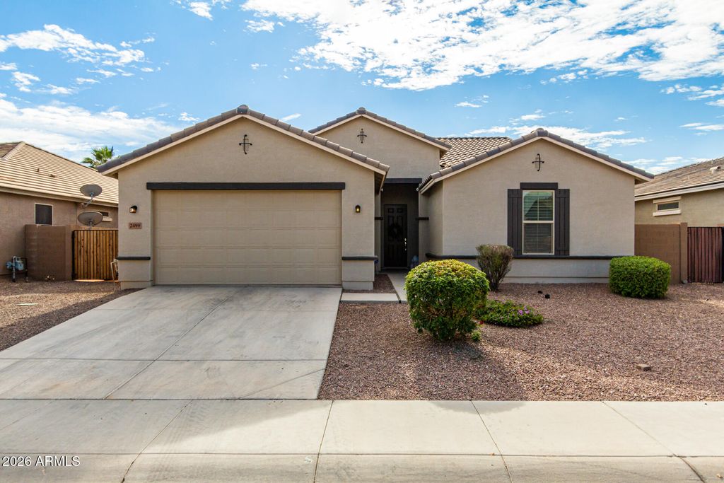2499 W DAPPLE GRAY Court, San Tan Valley, AZ 85144