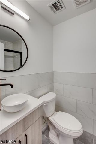 581 Bergen St, Newark City, NJ 07108