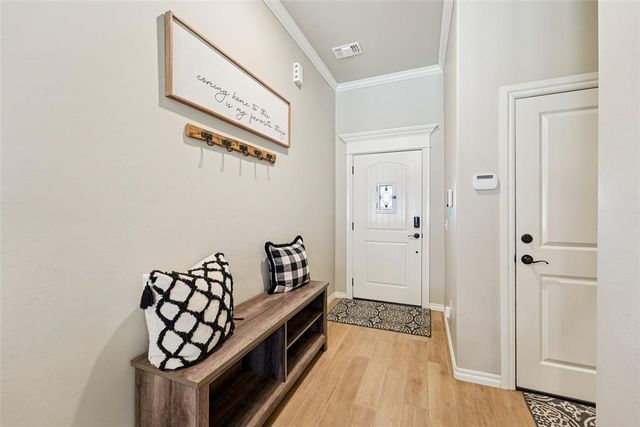 1405 N Storybrook Terrace, Mustang, OK 73064