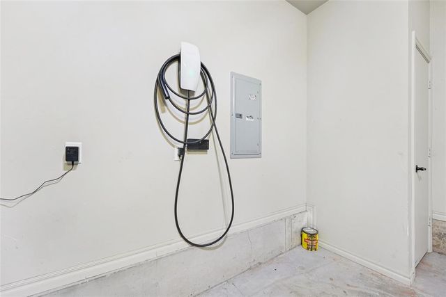 1405 N Storybrook Terrace, Mustang, OK 73064