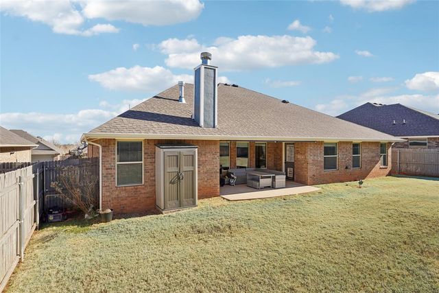 1405 N Storybrook Terrace, Mustang, OK 73064