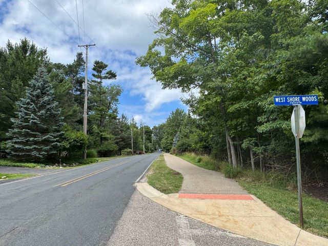 125 W Shore Woods Drive, Douglas, MI 49406