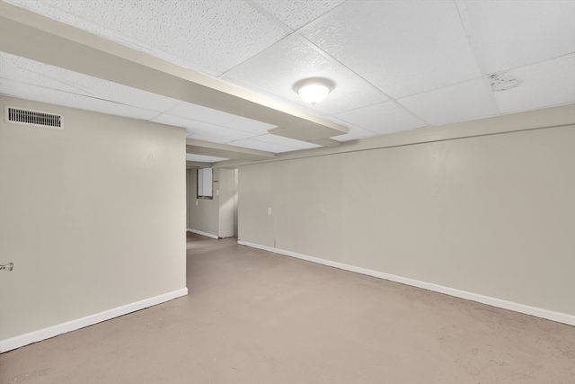 201 Locust St, Holyoke, MA 01040
