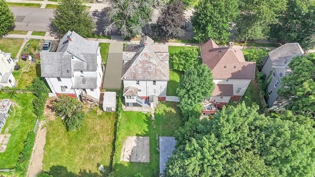 201 Locust St, Holyoke, MA 01040