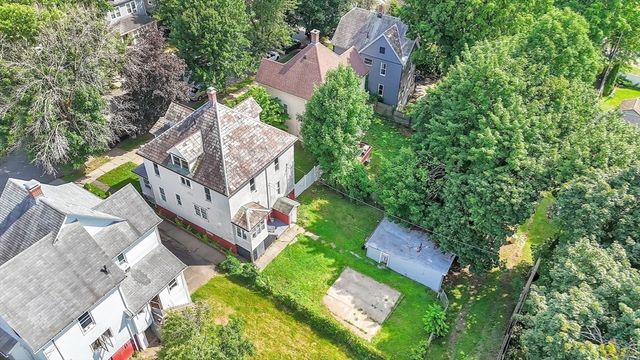 201 Locust St, Holyoke, MA 01040