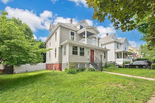 201 Locust St, Holyoke, MA 01040