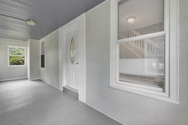 201 Locust St, Holyoke, MA 01040
