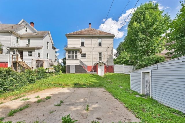 201 Locust St, Holyoke, MA 01040