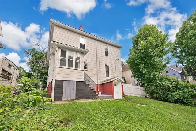 201 Locust St, Holyoke, MA 01040