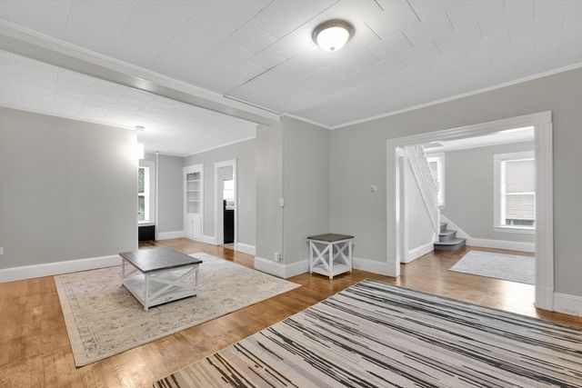 201 Locust St, Holyoke, MA 01040