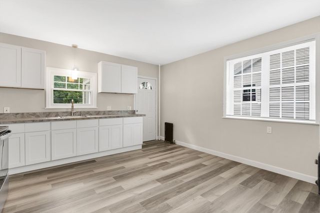 201 Locust St, Holyoke, MA 01040