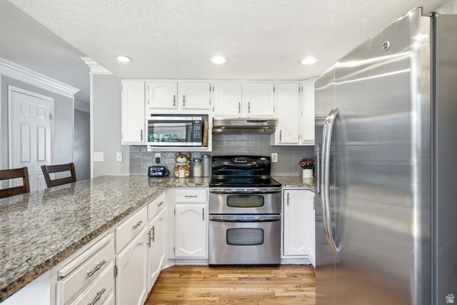 11209 S CHRISTOPHER CIR, Sandy, UT 84092