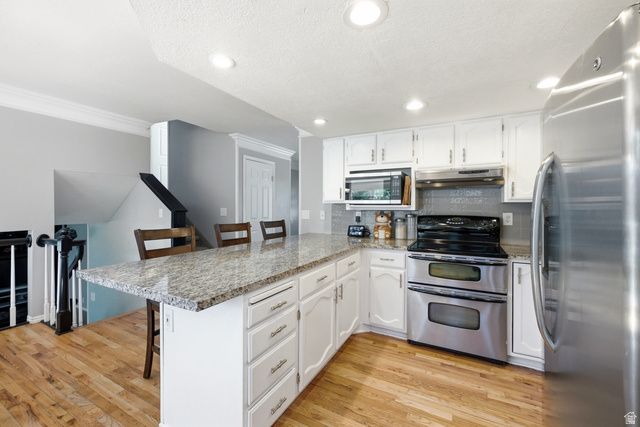 11209 S CHRISTOPHER CIR, Sandy, UT 84092