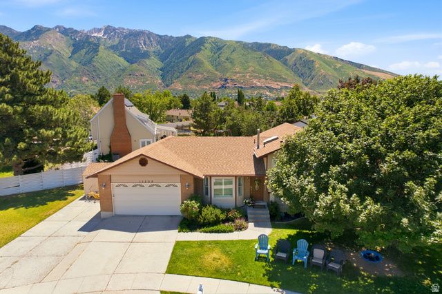 11209 S CHRISTOPHER CIR, Sandy, UT 84092