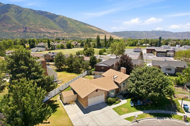 11209 S CHRISTOPHER CIR, Sandy, UT 84092