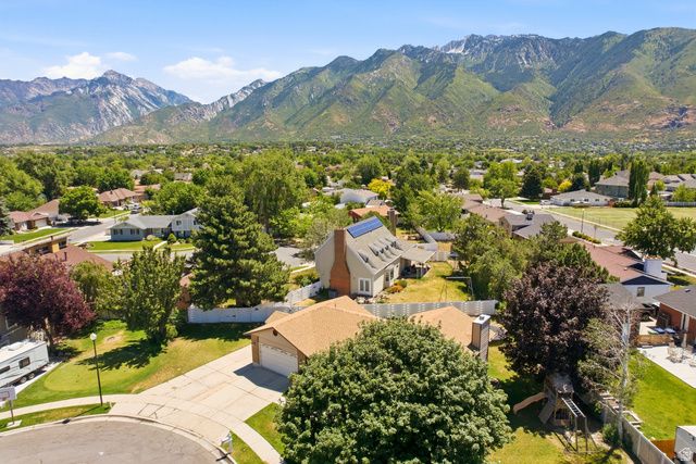 11209 S CHRISTOPHER CIR, Sandy, UT 84092
