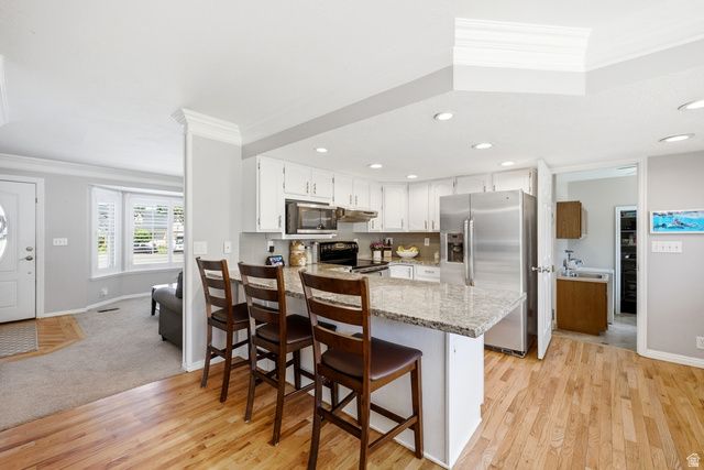 11209 S CHRISTOPHER CIR, Sandy, UT 84092