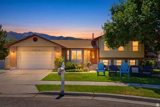 11209 S CHRISTOPHER CIR, Sandy, UT 84092