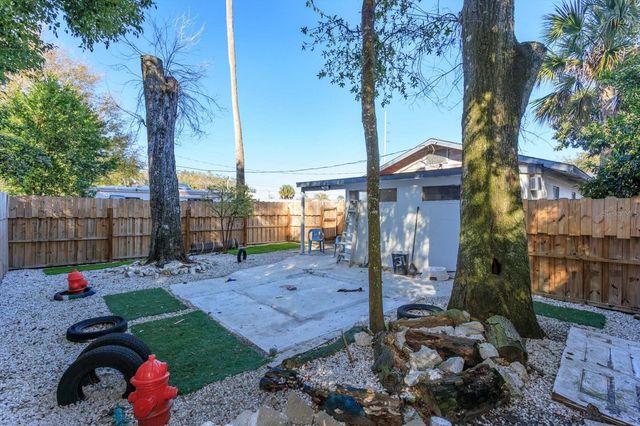 1933 S VOLUSIA AVENUE, Orange City, FL 32763