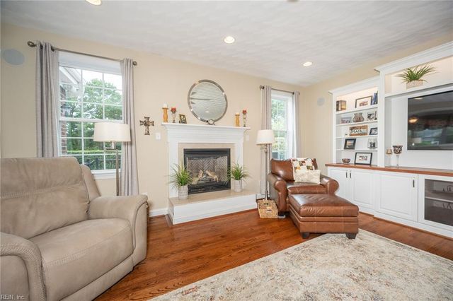 1853 Rein LN, Virginia Beach, VA 23456