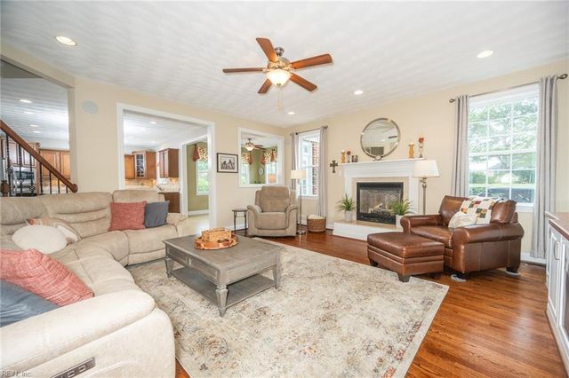 1853 Rein LN, Virginia Beach, VA 23456