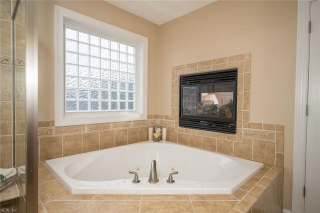 1853 Rein LN, Virginia Beach, VA 23456