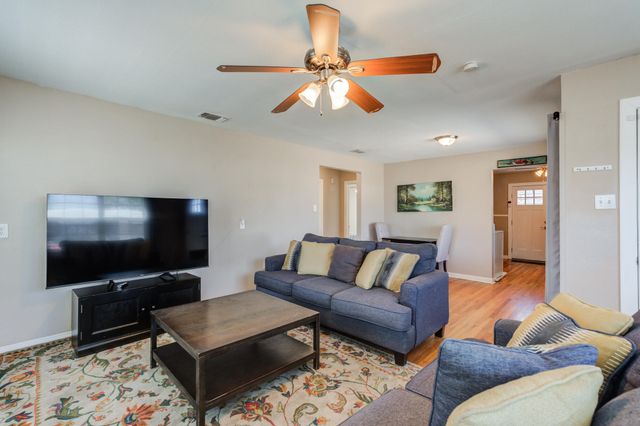 2701 33rd Street, Lubbock, TX 79410