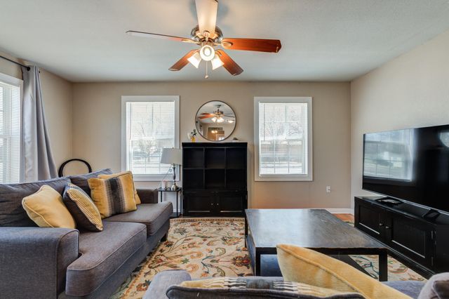 2701 33rd Street, Lubbock, TX 79410