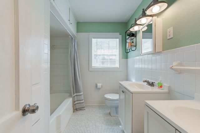 2701 33rd Street, Lubbock, TX 79410