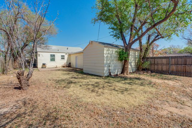2701 33rd Street, Lubbock, TX 79410