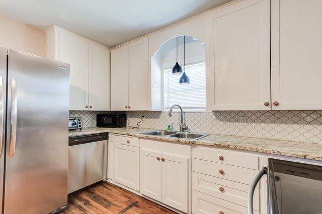 2701 33rd Street, Lubbock, TX 79410