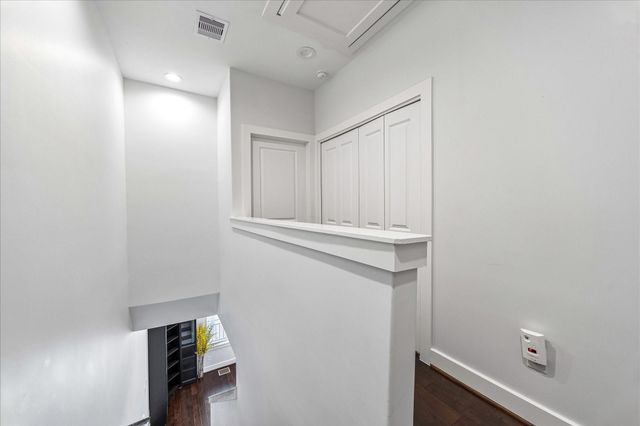 2228 Mcgowen Street, Houston, TX 77004