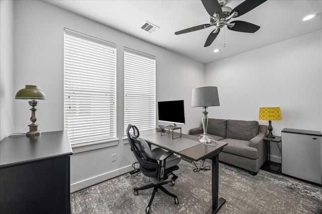 2228 Mcgowen Street, Houston, TX 77004