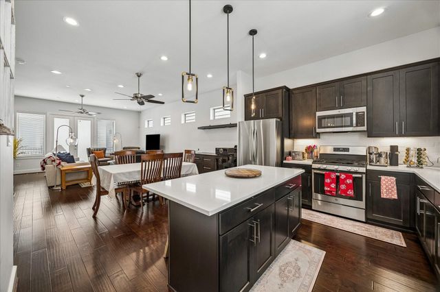 2228 Mcgowen Street, Houston, TX 77004