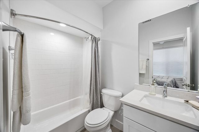 2228 Mcgowen Street, Houston, TX 77004