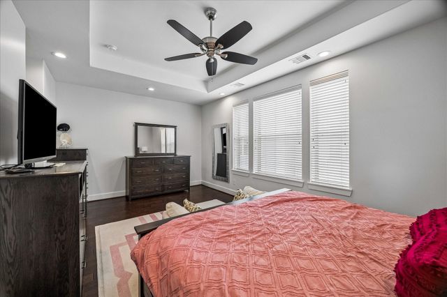 2228 Mcgowen Street, Houston, TX 77004