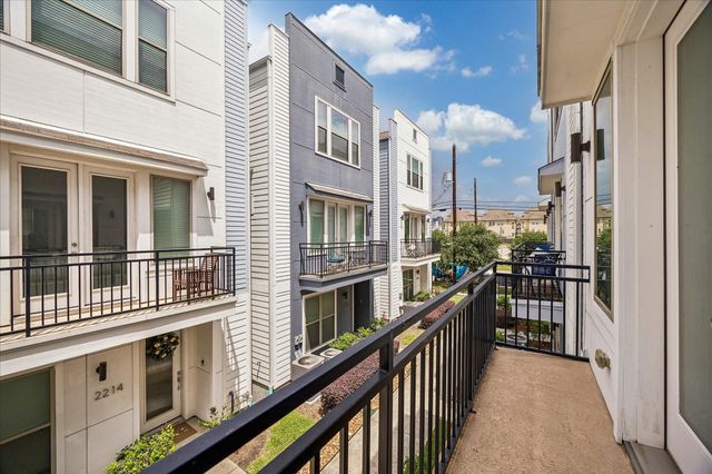 2228 Mcgowen Street, Houston, TX 77004