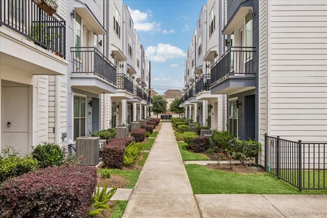 2228 Mcgowen Street, Houston, TX 77004