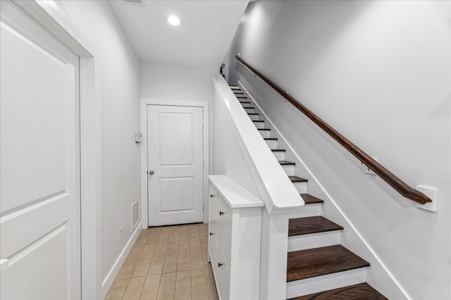 2228 Mcgowen Street, Houston, TX 77004