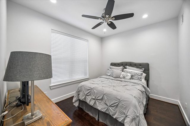 2228 Mcgowen Street, Houston, TX 77004