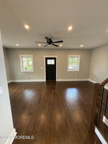 21 Bellevue Avenue, Leonardo, NJ 07737