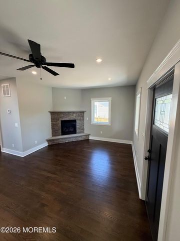 21 Bellevue Avenue, Leonardo, NJ 07737