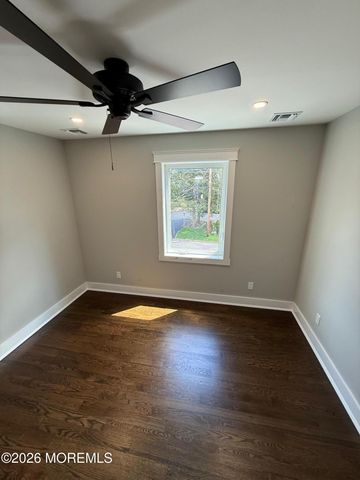 21 Bellevue Avenue, Leonardo, NJ 07737