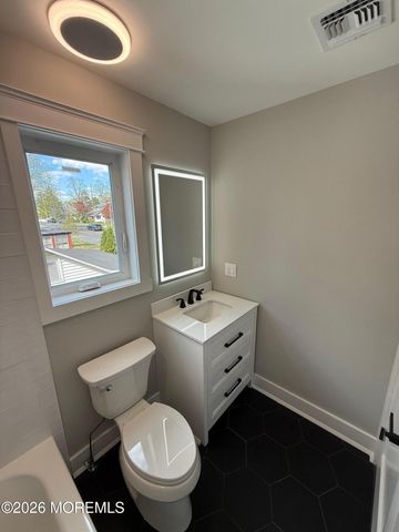 21 Bellevue Avenue, Leonardo, NJ 07737